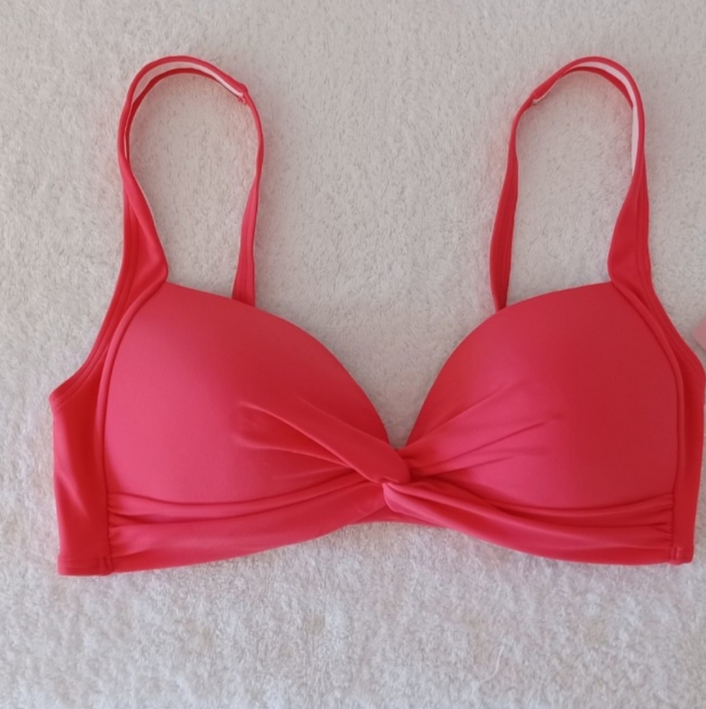 VENUS Pink Twist Bikini Top